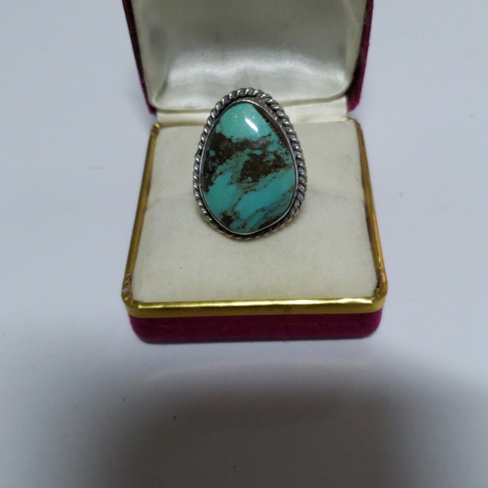 Silver turquoise ring